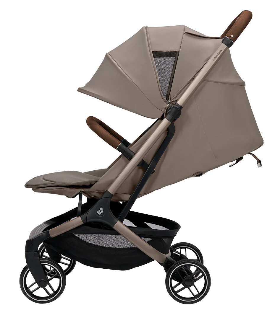 Maxi Cosi Oxford Cabin With Raincover - Oak Truffle
