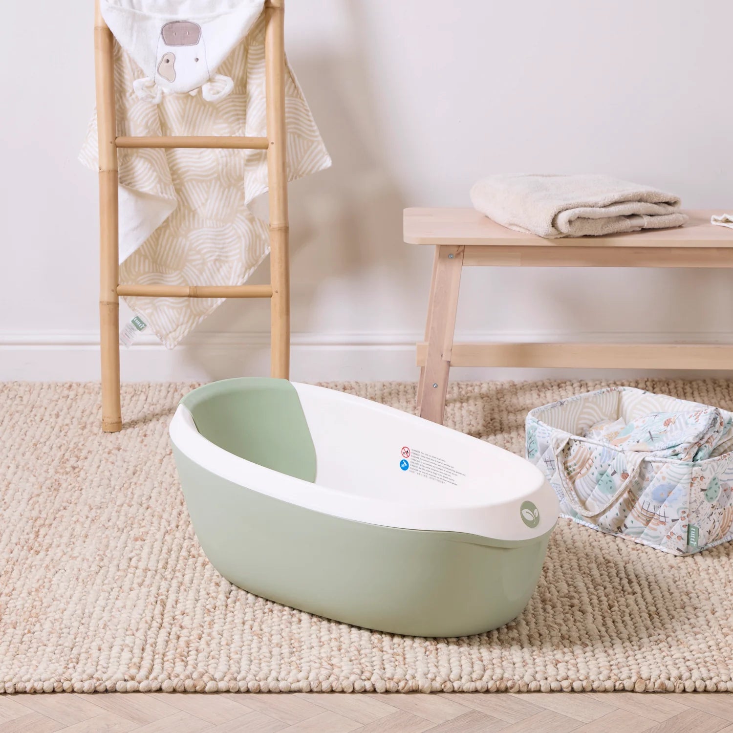 Tutti Bambini Nati Complete Baby Bath System with Stand- Aloe