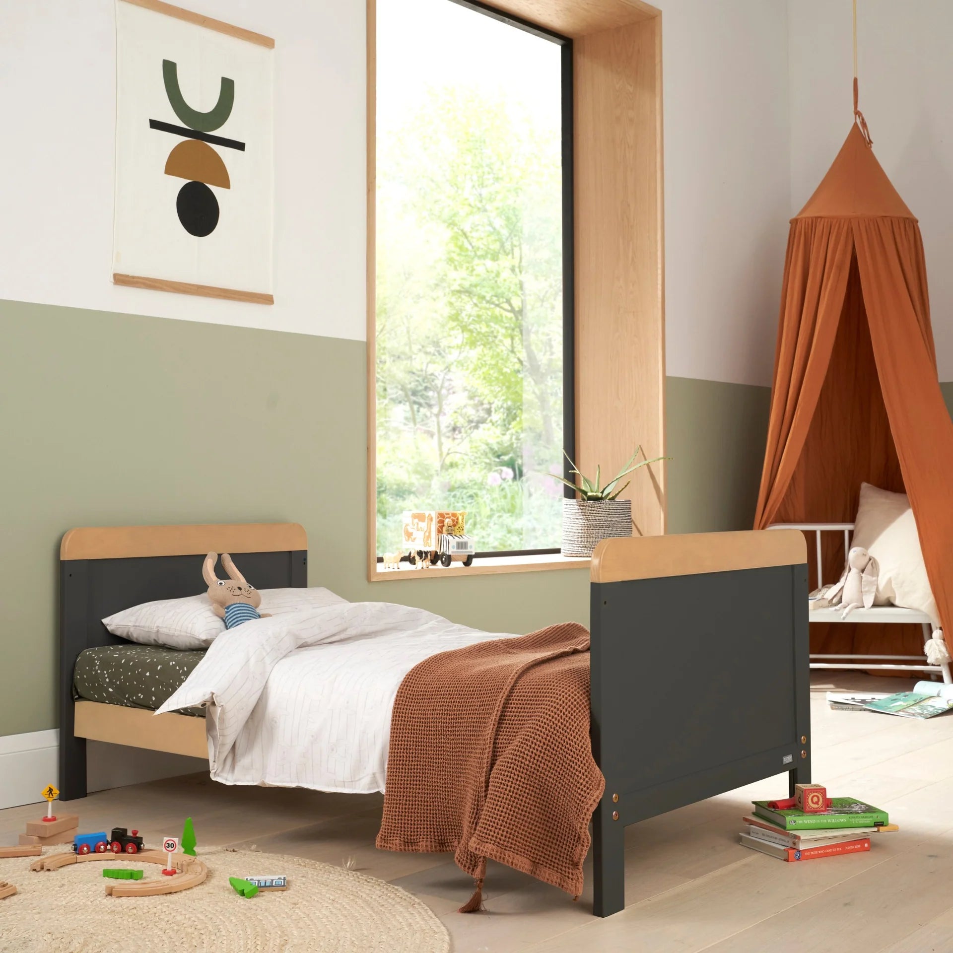 Tutti Bambini Rio Collection - Cot Bed with Cot Top Changer