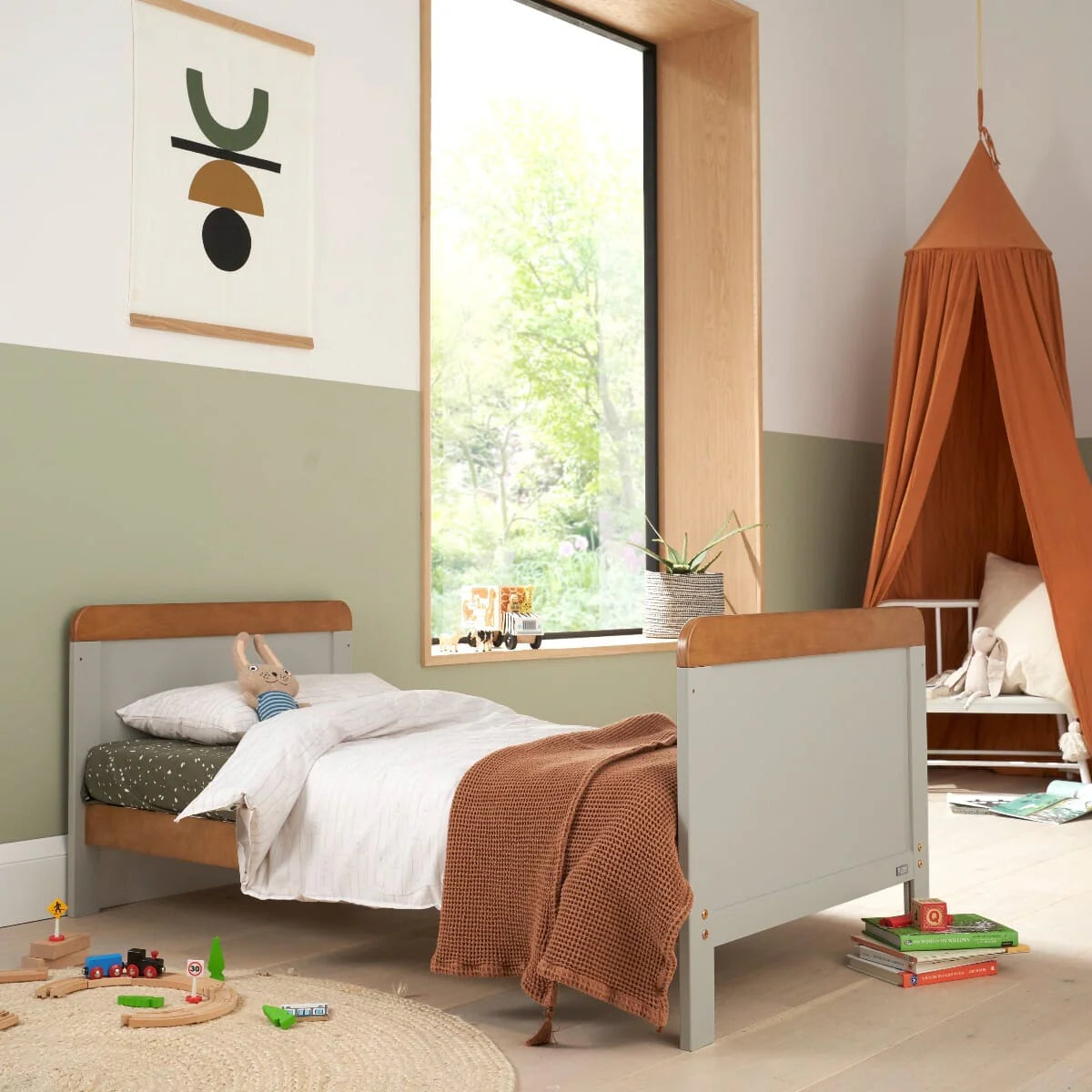 Tutti Bambini Rio Collection - Cot Bed with Cot Top Changer