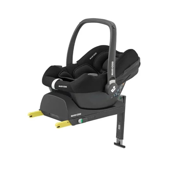 Maxi Cosi Cabriofix I-Size Car Seat and Isofix Base