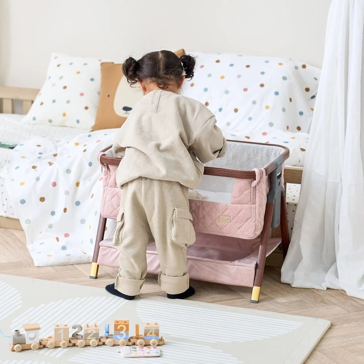 Tutti Bambini CoZee Luxe Mini Me Crib - Walnut & Blush