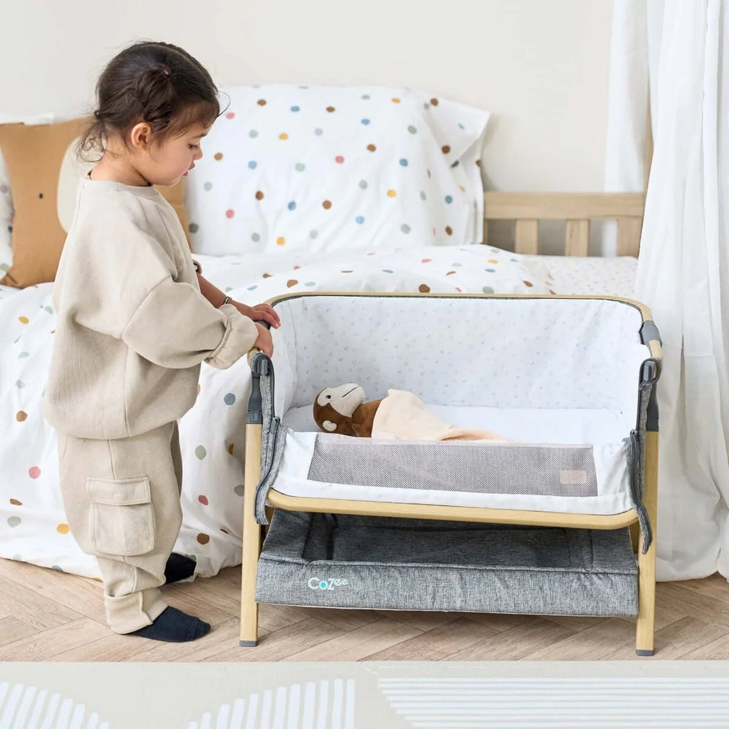 Tutti Bambini CoZee Luxe Mini Me Crib - Oak & Charcoal