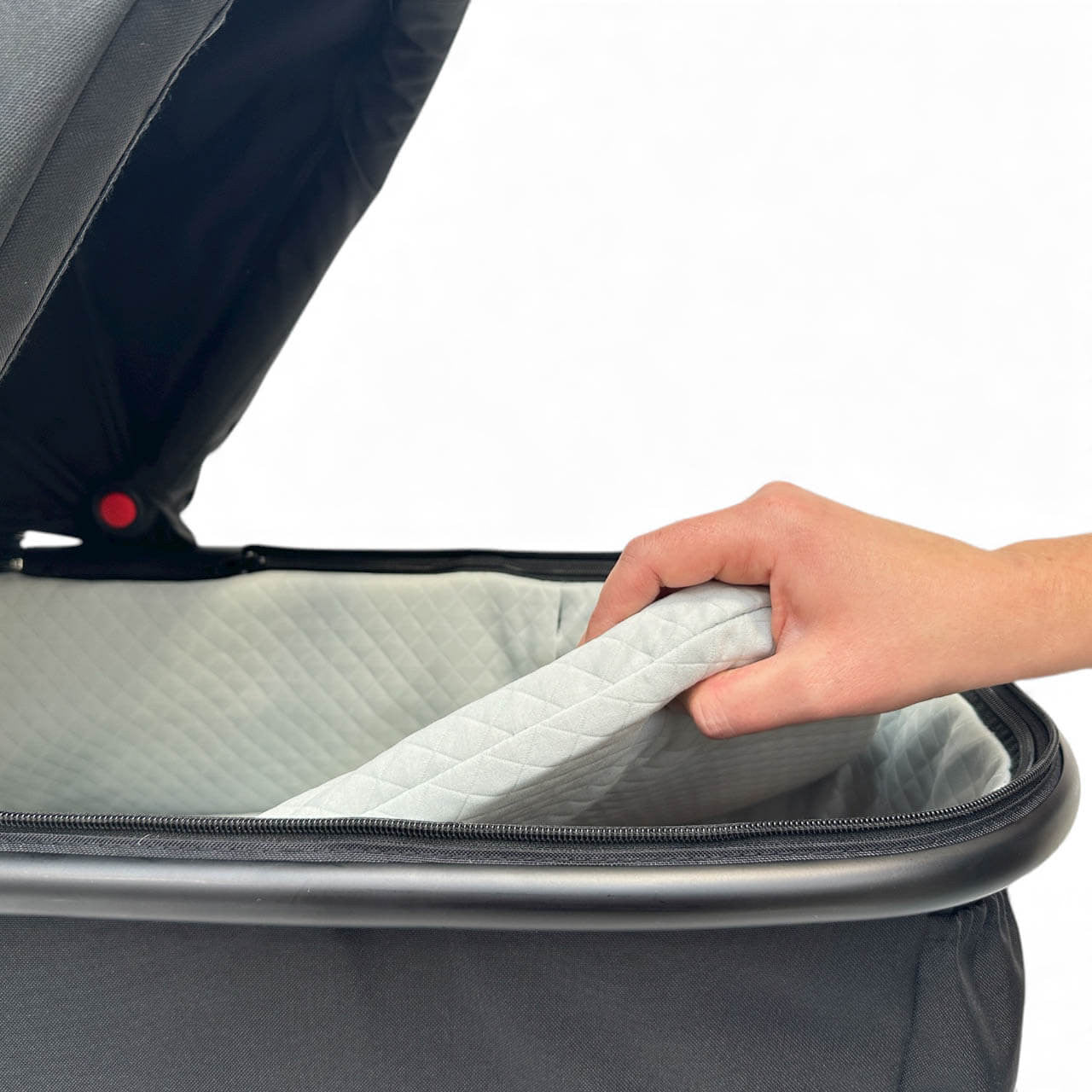 Outnabout V6 Switch carrycot parent facing